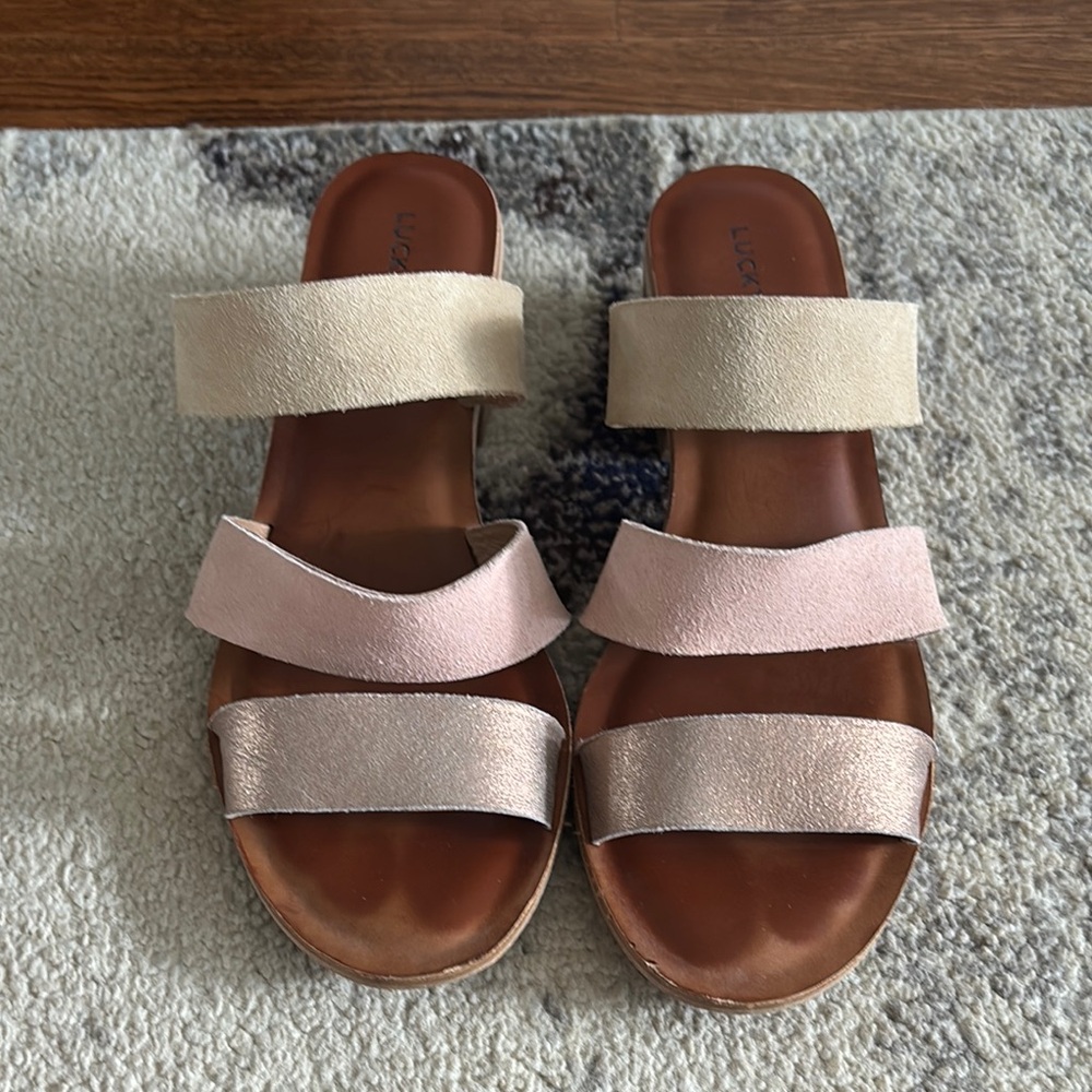 Lucky Brand Tan Slide Sandals